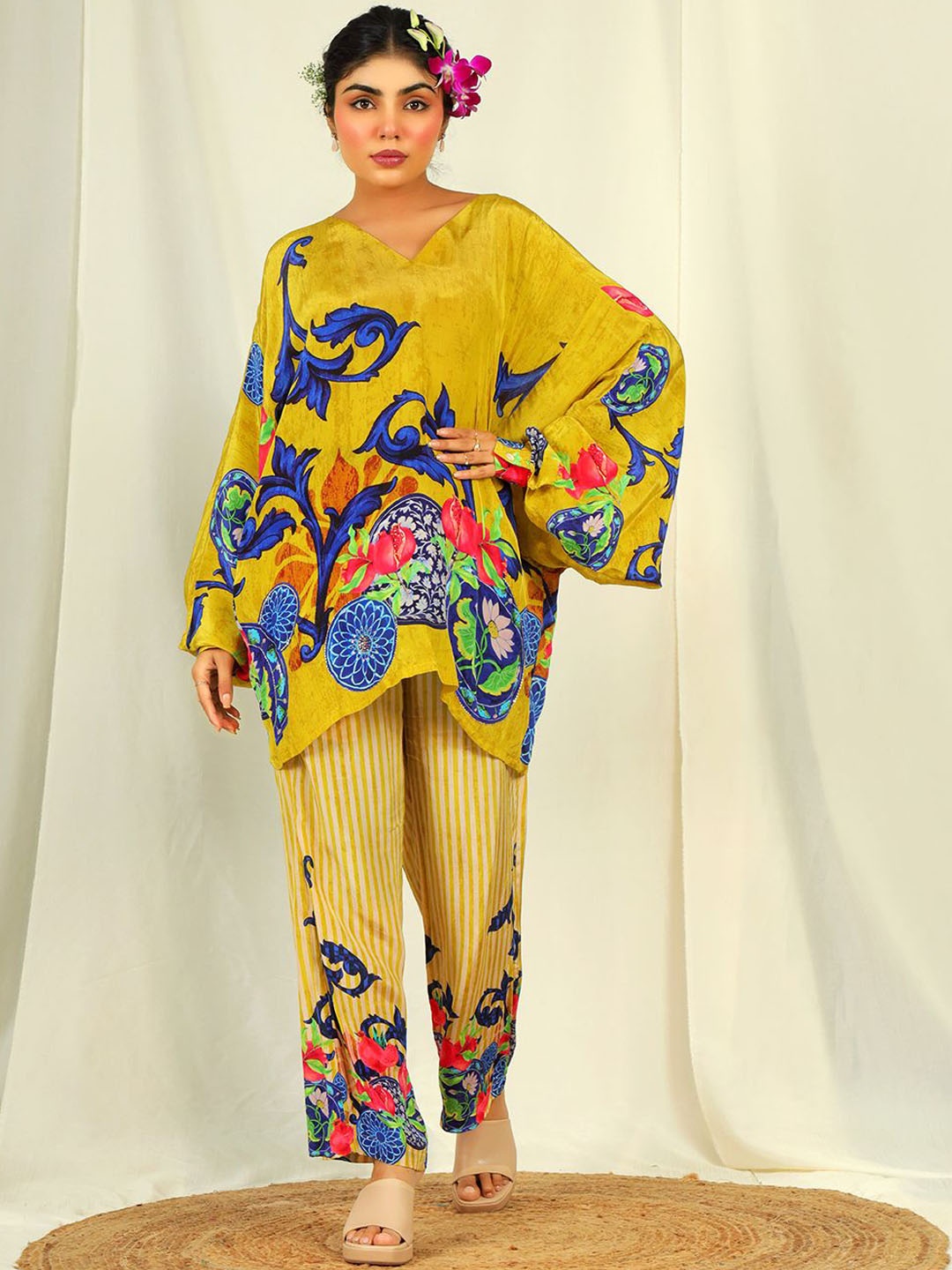 

EARTH O FAB Majolica Pomegranate Print Tunic With Trousers Co-Ords, Yellow