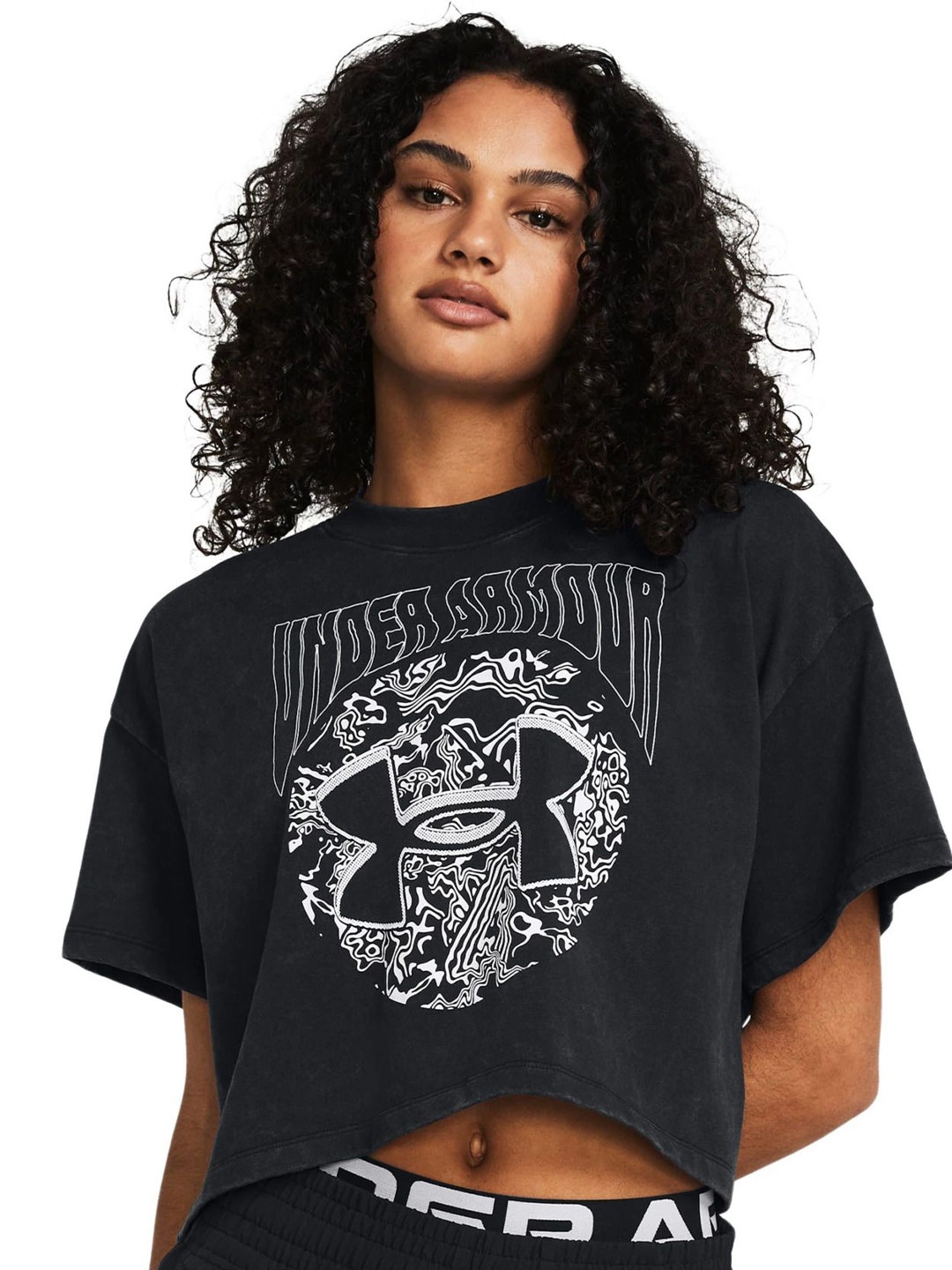 

UNDER ARMOUR Heavyweight Dusk To Dawn Crop Short Sleeve Relaxed Fit T-Shirt, Black