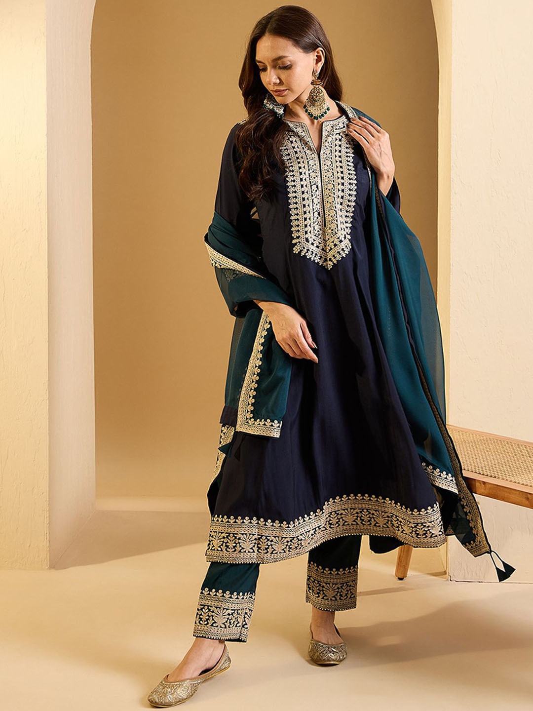 

Inddus Women Floral Yoke Design Regular Thread Work Kurta with Trousers & With Dupatta, Navy blue