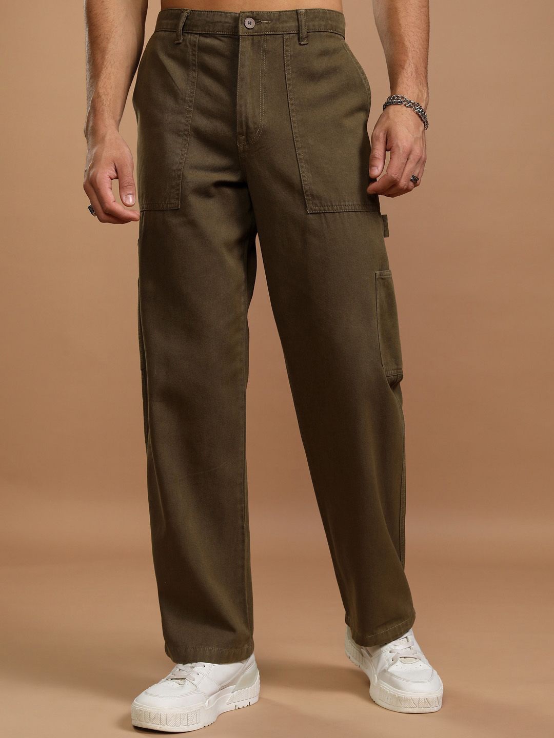

HIGHLANDER Men Straight Fit High-Rise Cargos Trousers, Green