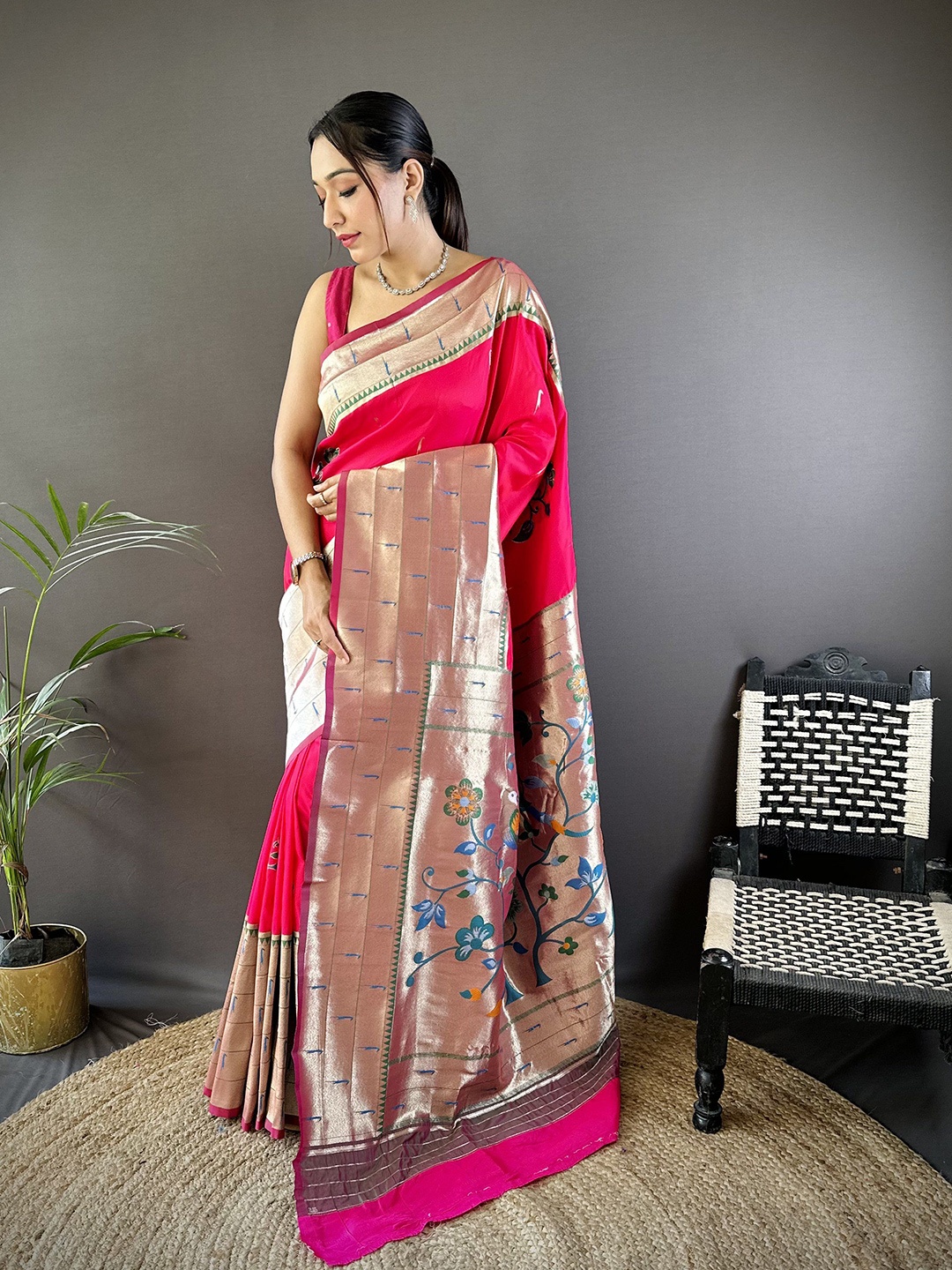 

Panzora Woven Design Zari Paithani Saree, Pink
