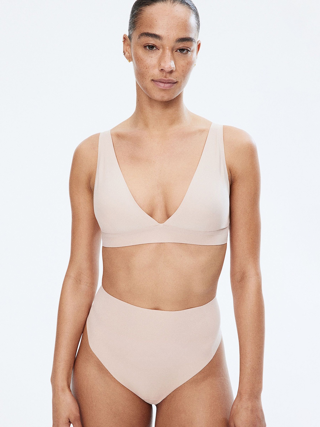

H&M Medium Shape Brazilian Briefs, Beige