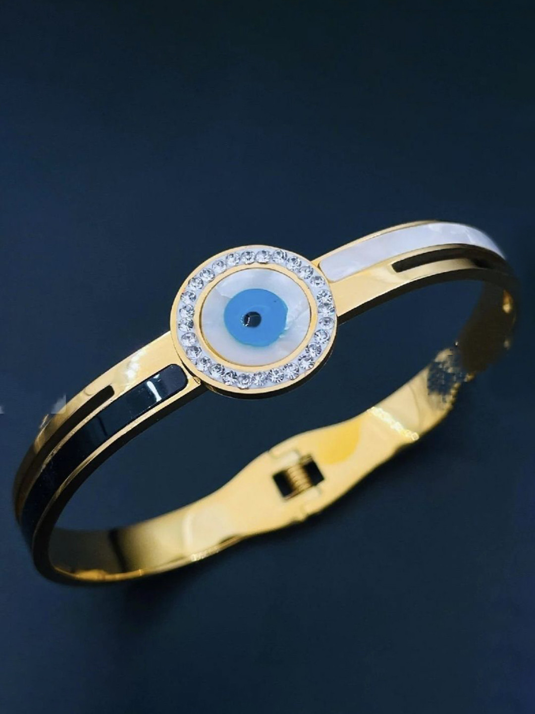 

V FASHION JEWELLERY Gold-Plated Stone Studded Bracelet
