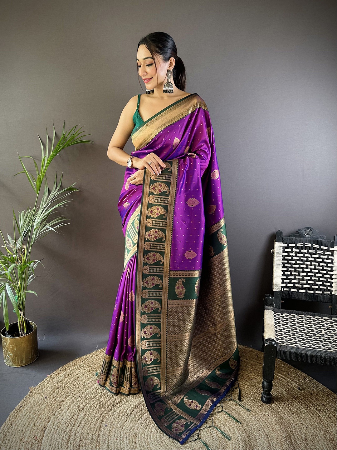 

Panzora Ethnic Motifs Woven Design Zari Banarasi Saree, Purple