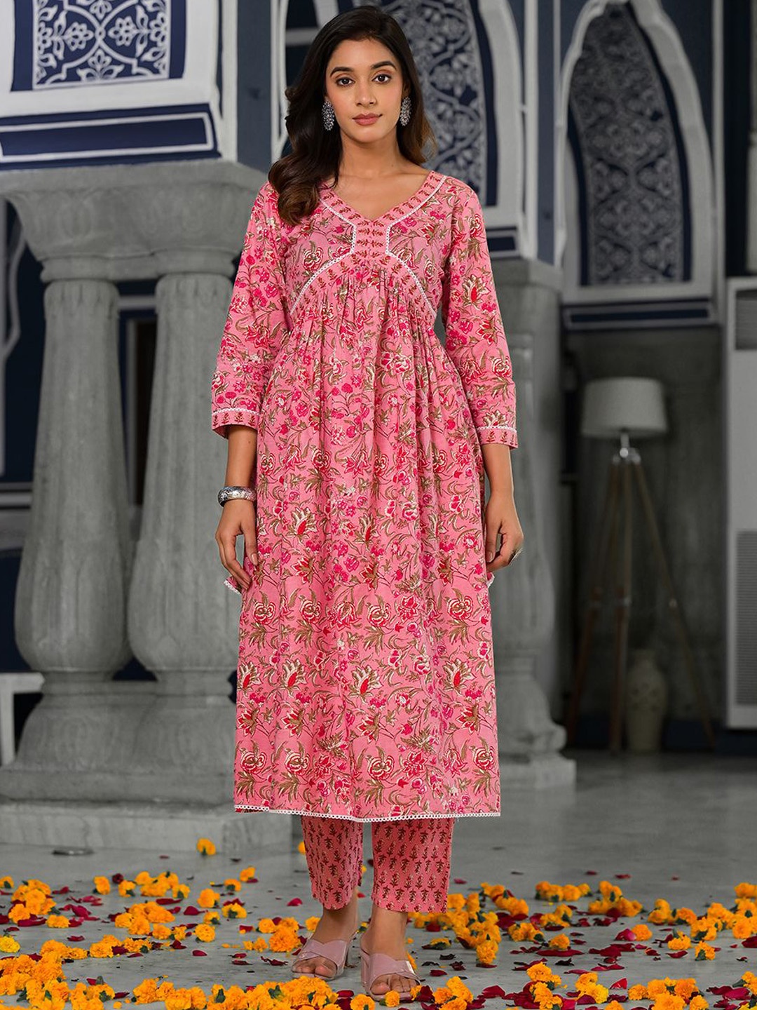 

Varanga Women Floral Printed Pleated Pure Cotton Kurta with Trousers & With Dupatta, Pink