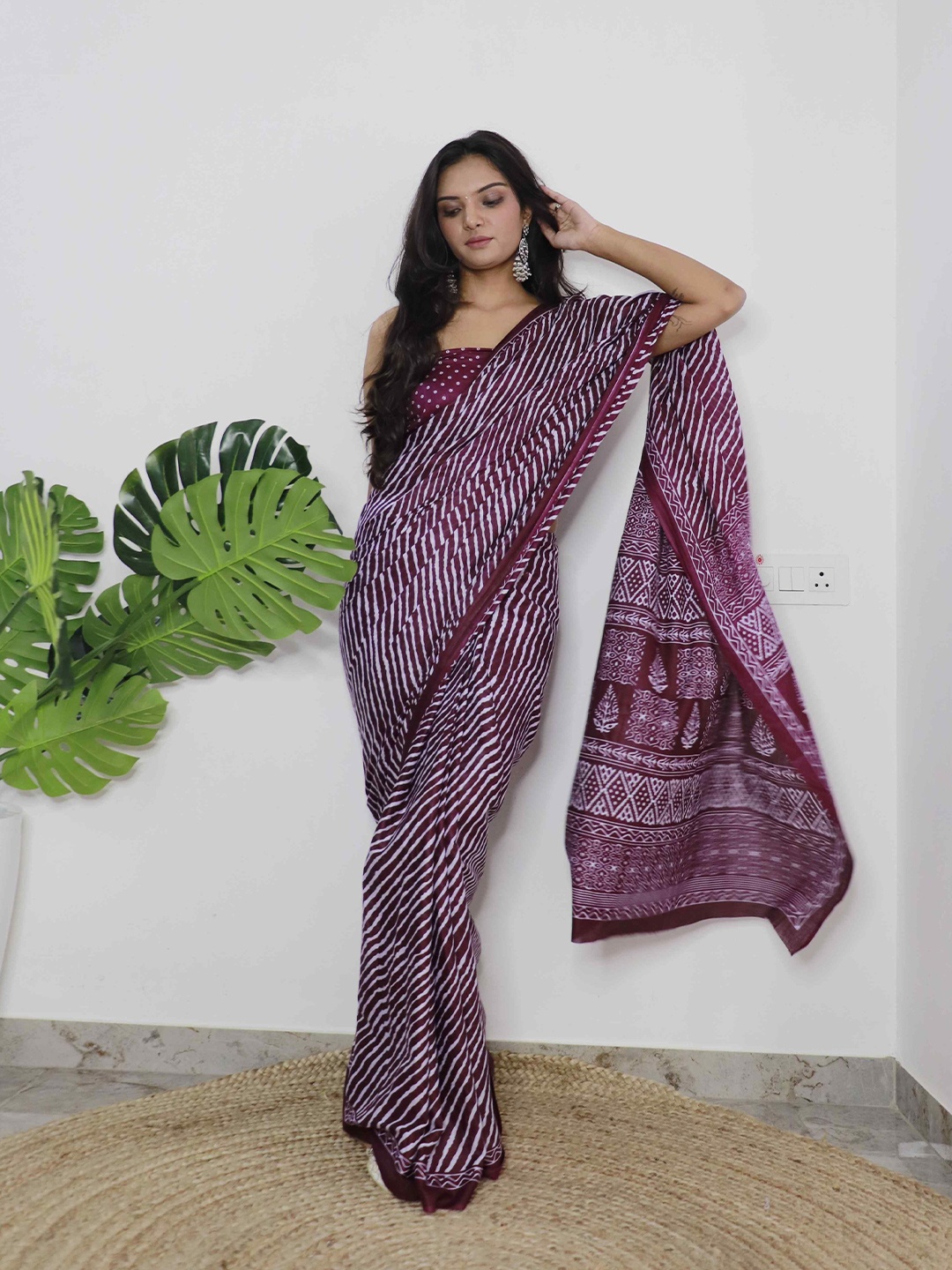 

HERE&NOW Striped Pure Cotton Bagru Saree, Burgundy