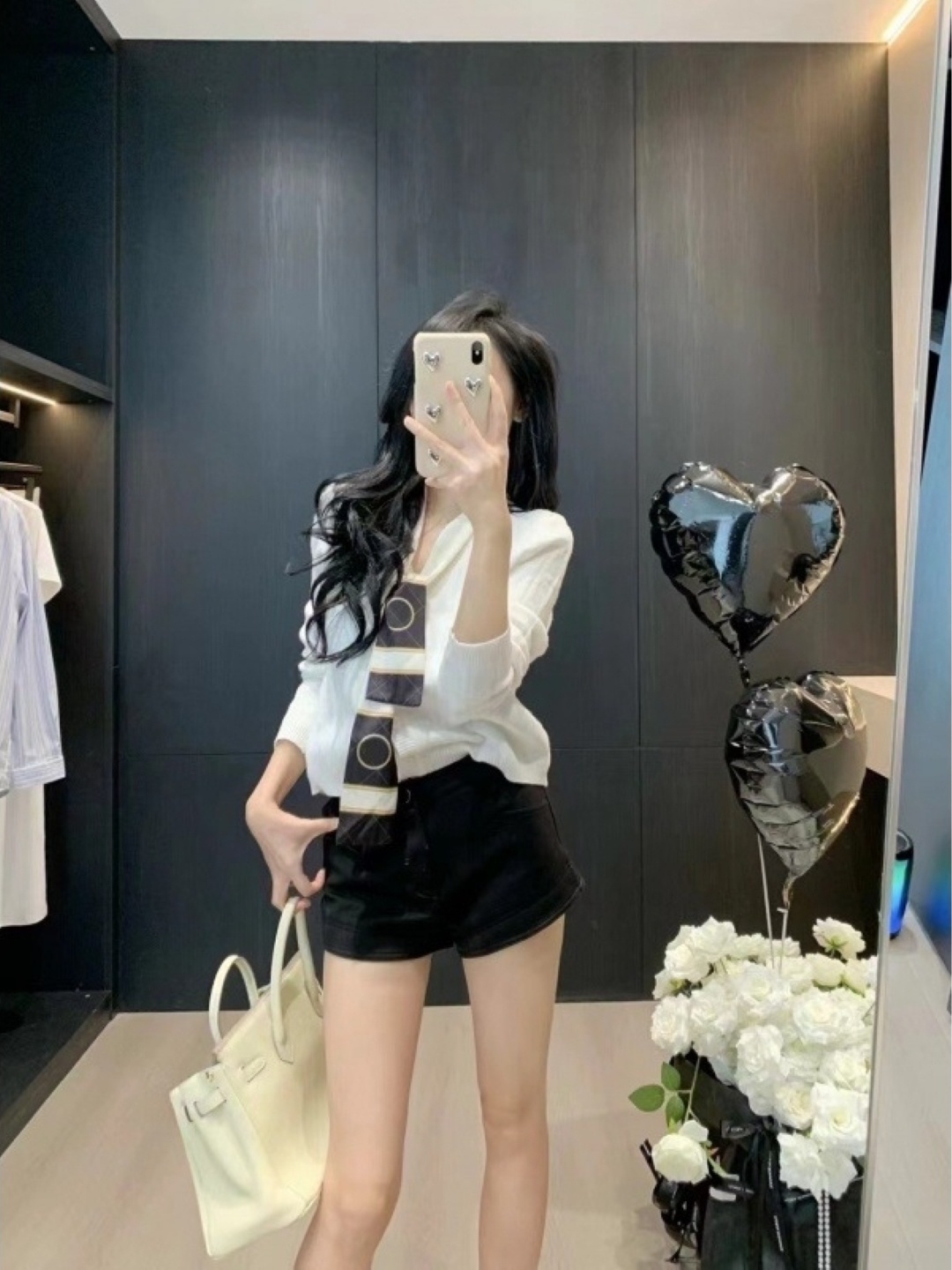 

KPOP Women V-Neck Long Sleeves Top, White