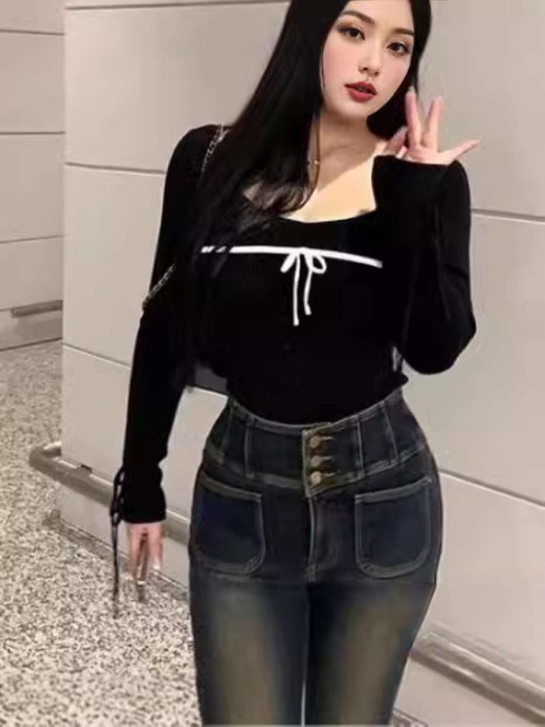 

KPOP Women Square Neck Long Sleeves Top, Black