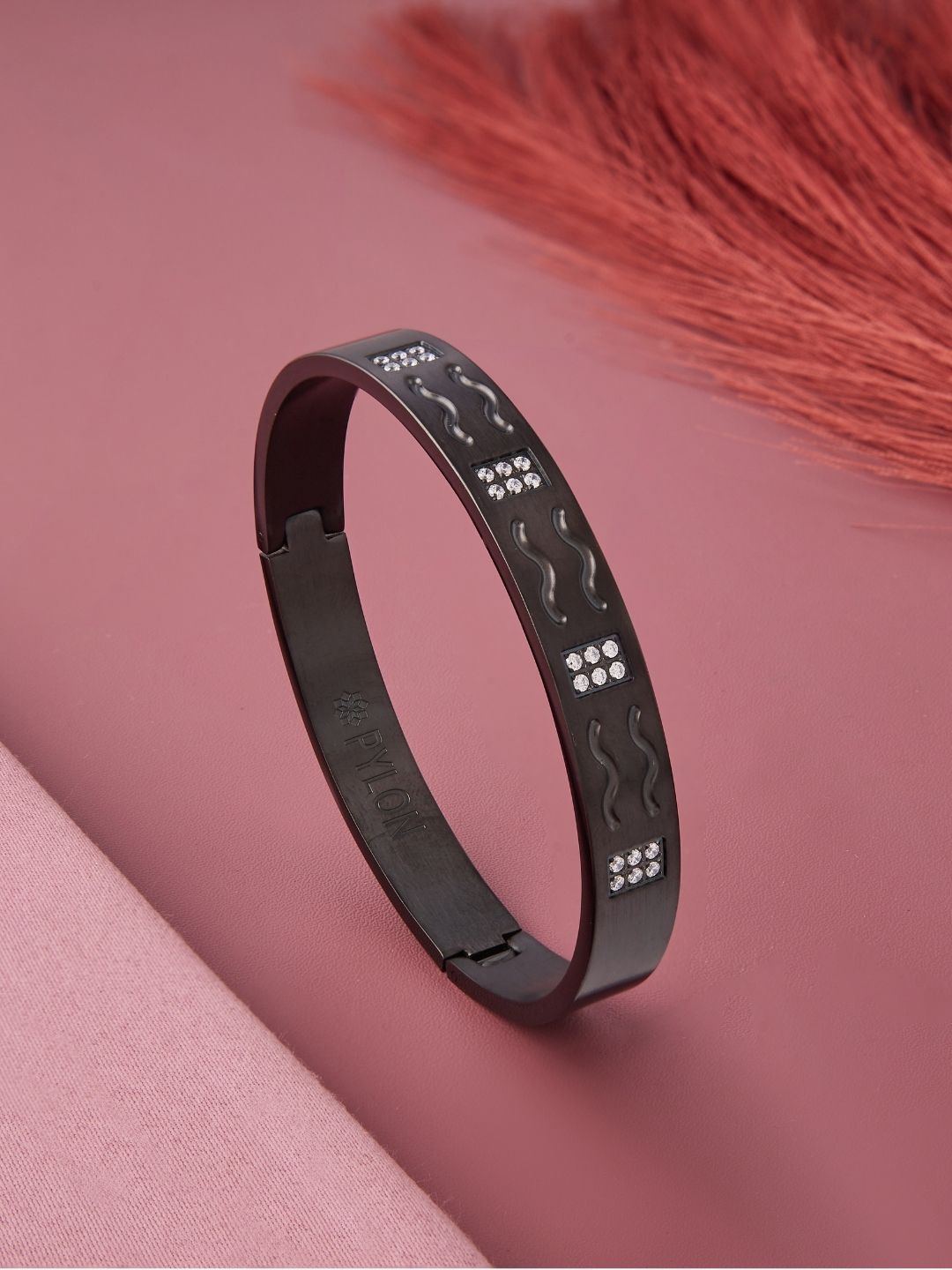 

PYLON Men American Diamond Kada Bracelet, Black