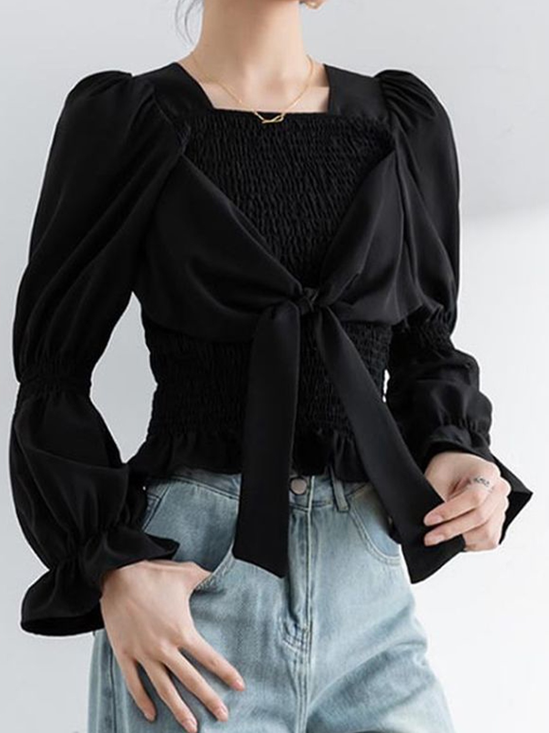 

LULU & SKY Bell Sleeve Top, Black