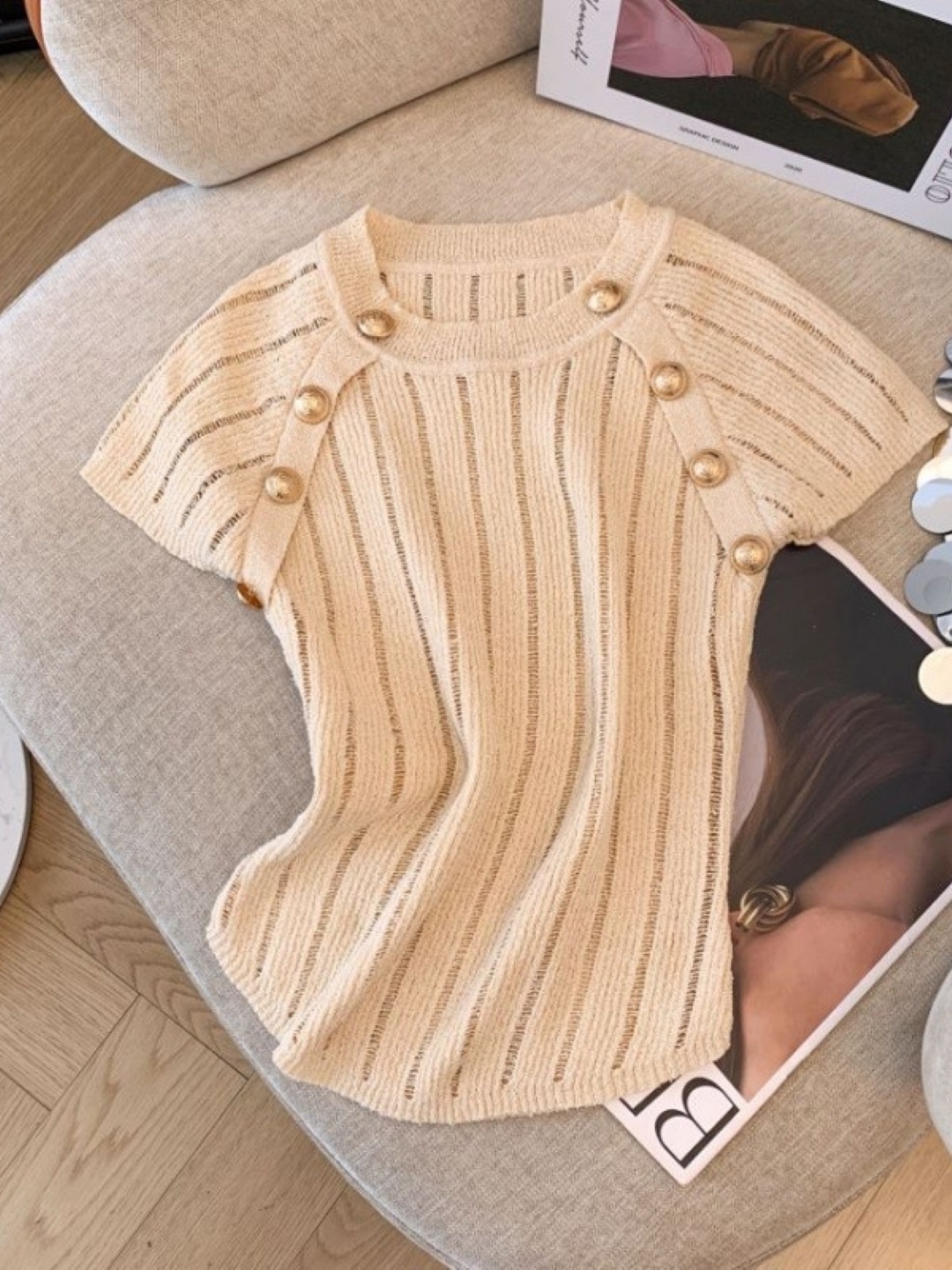 

KPOP Women Round Neck Short Sleeves Top, Brown