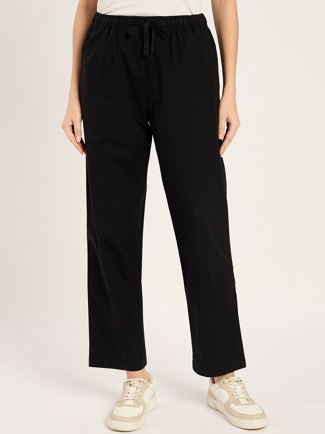 

FEMMELLA Women Relaxed Trousers, Black