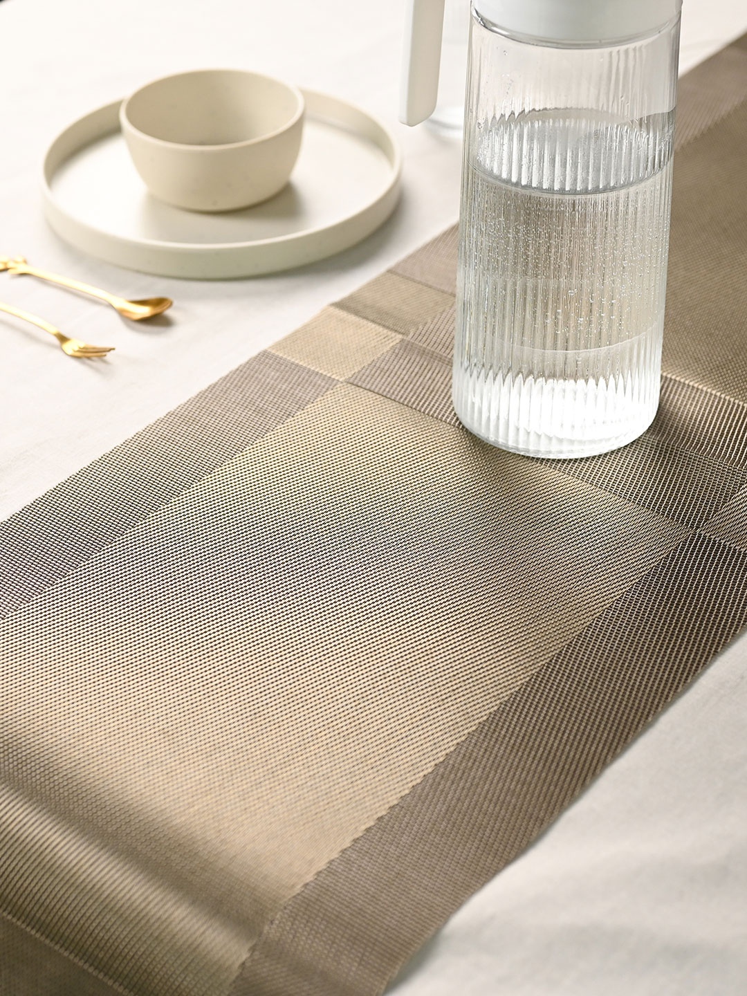 

MARKET99 Green Striped Table Runners