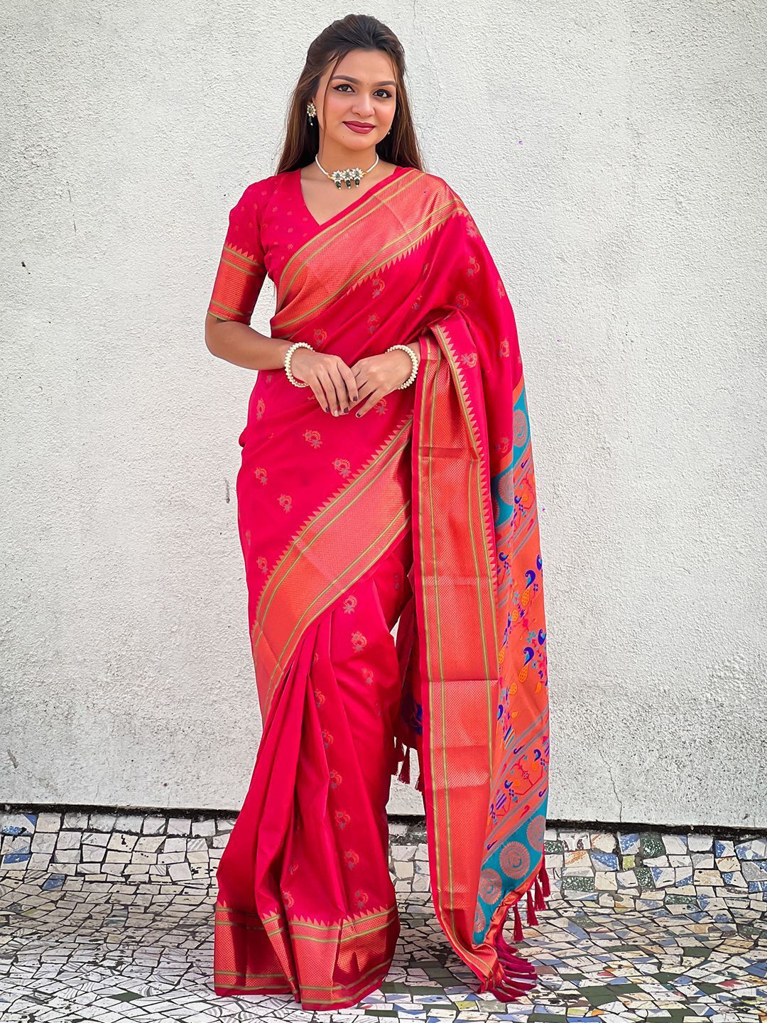

Panzora Woven Design Zari Silk Blend Paithani Saree, Pink
