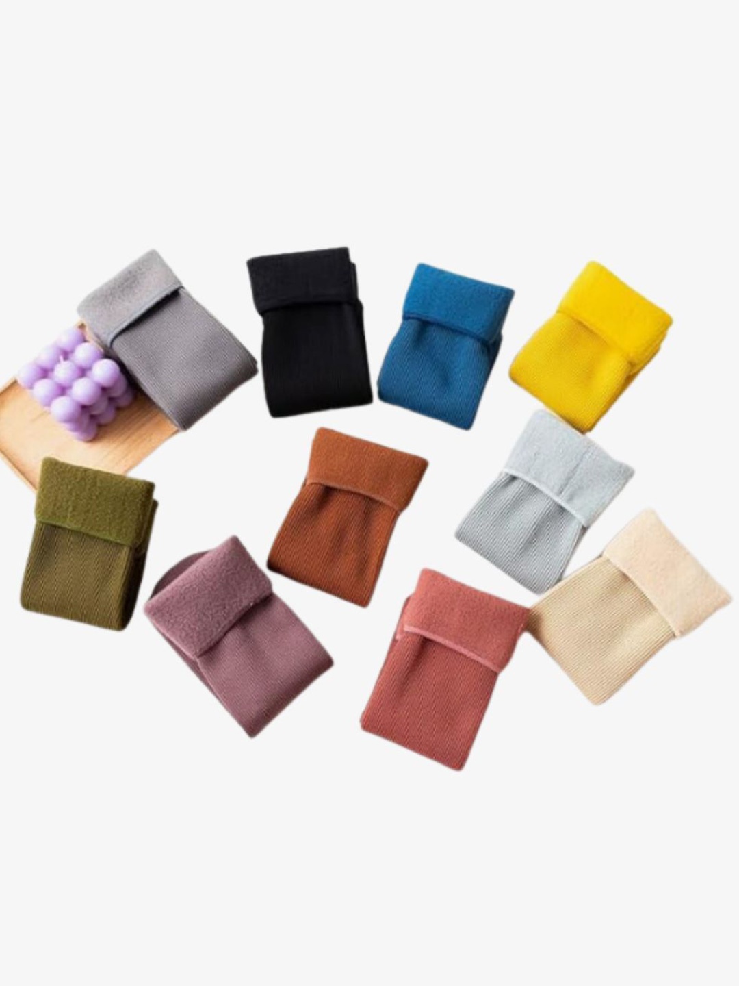 

SECRETS BY ZEROKAATA Pack Of 6 Assorted Winter Above Ankle Length Thumb Socks