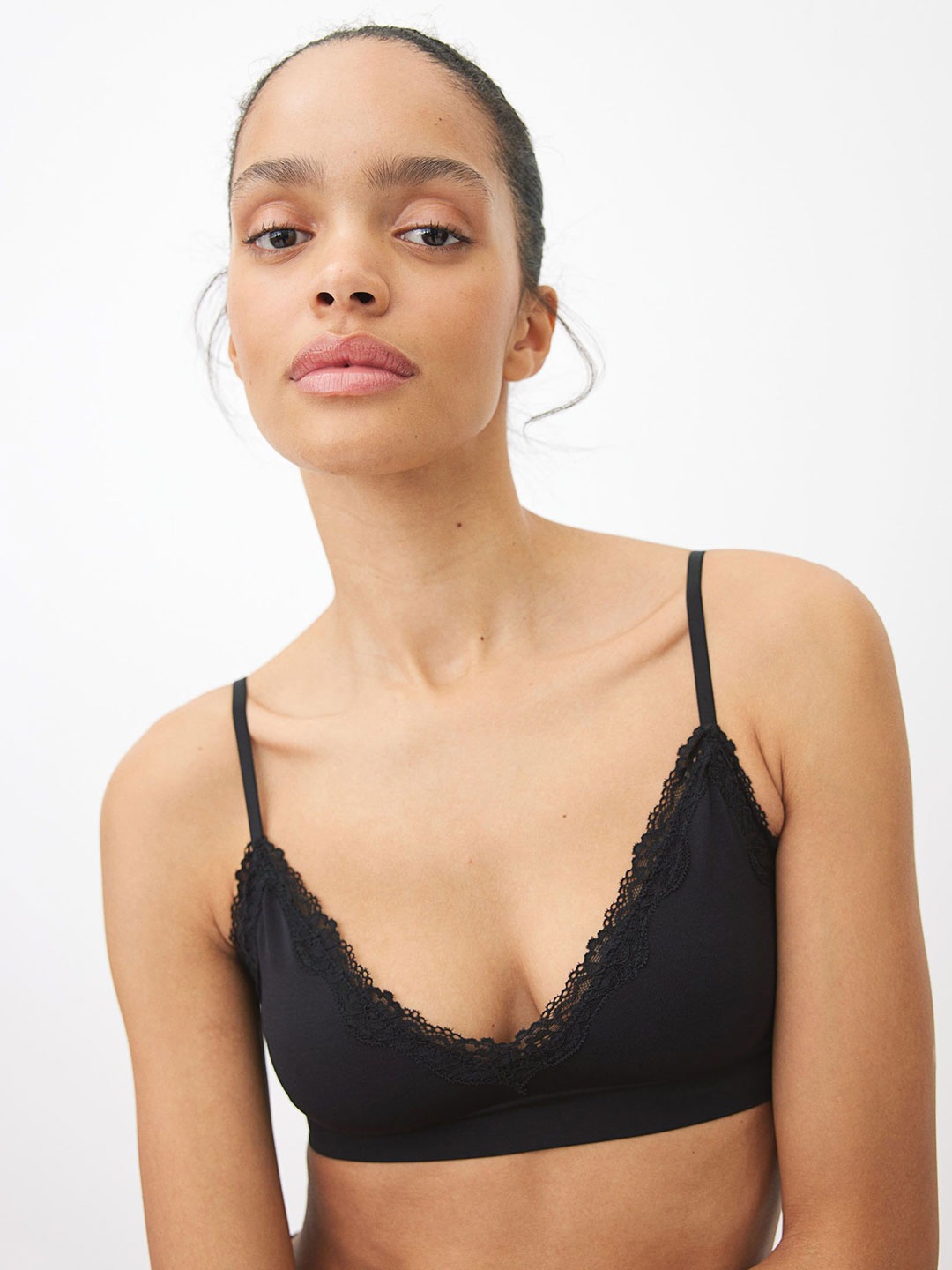 

H&M Women Seamless Padded Soft Bra, Black