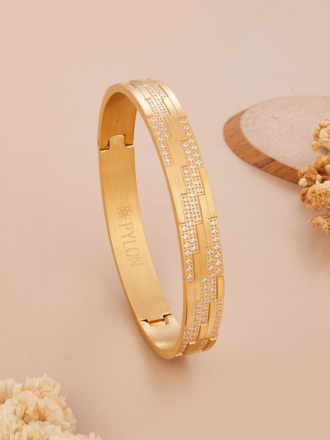 

PYLON Men American Diamond Kada Bracelet, Gold