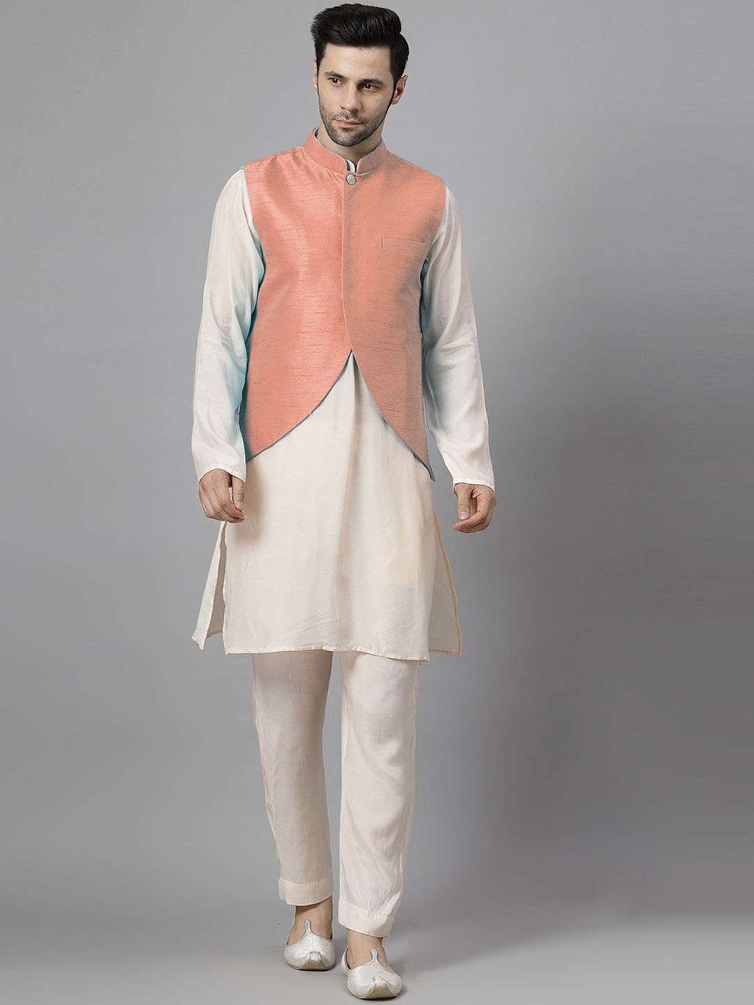 

Utsav Fashion Men High Slit Kurta with Trousers, Off white