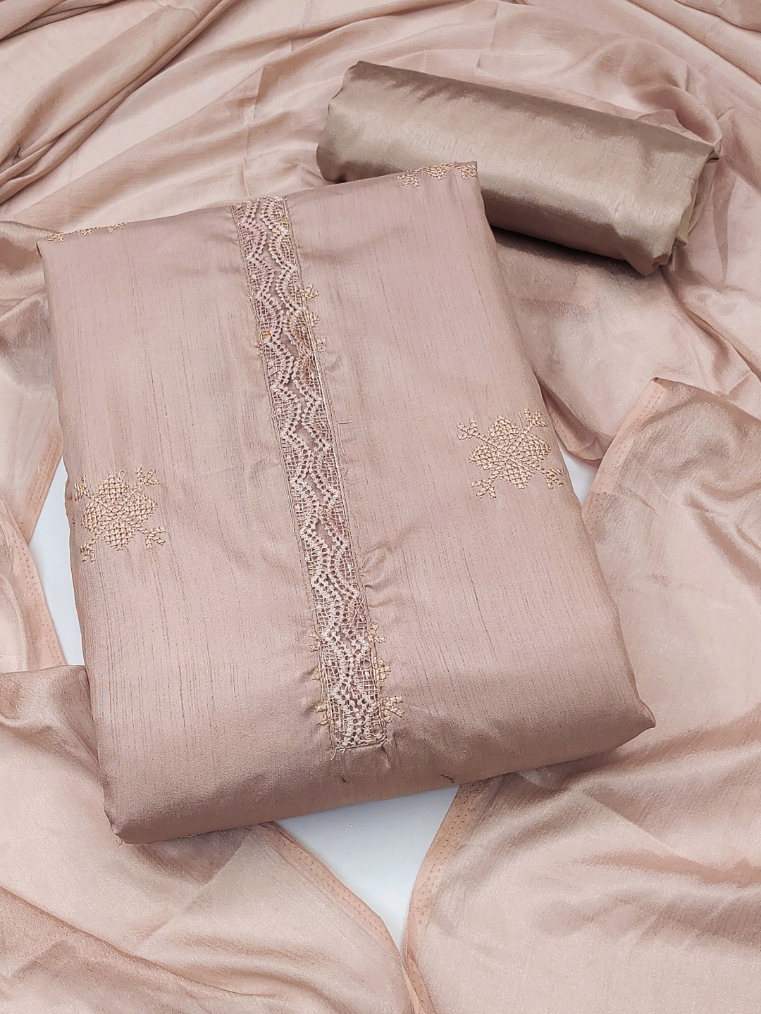 

Maroosh Floral Embroidered Unstitched Dress Material, Peach
