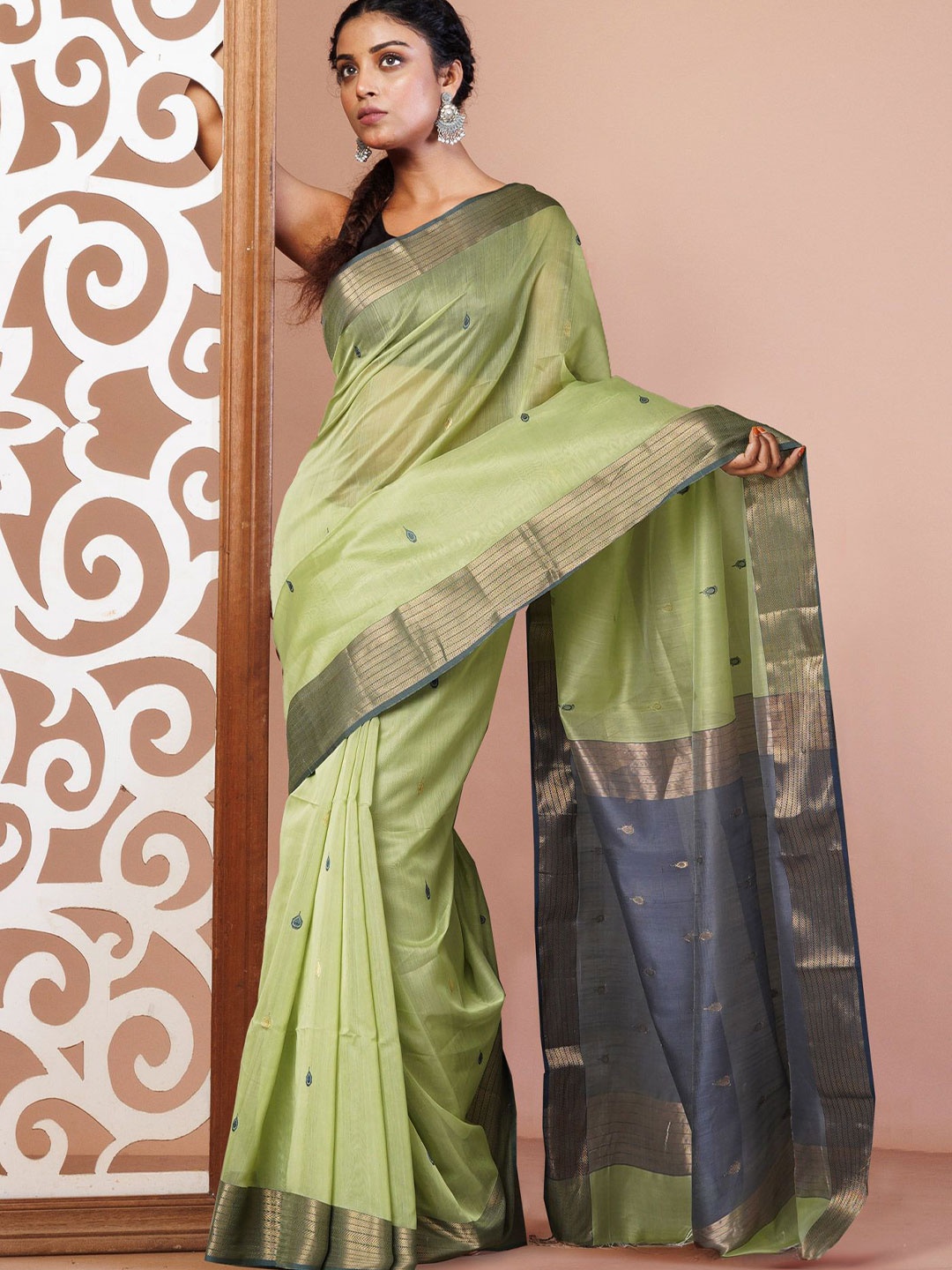 

Unnati Silks Woven Design Zari Silk Cotton Maheshwari Saree, Green