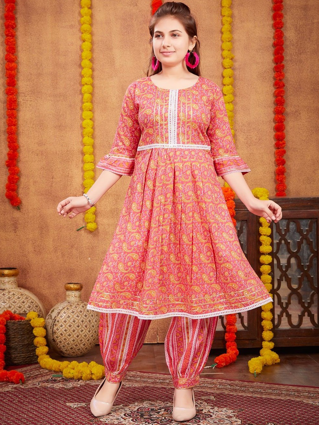 

Sangria Girls Paisley Printed With Lace Work Cotton A-Line Kurta & Patiala Set, Pink