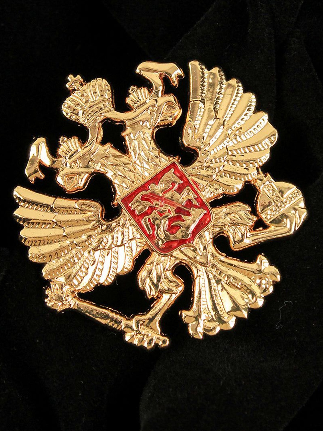 

Kavove Men Brooch, Gold