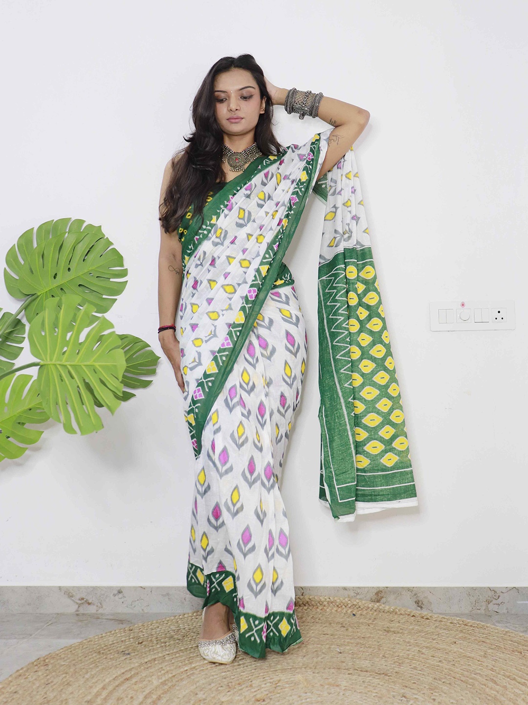 

HERE&NOW Ethnic Motifs Pure Cotton Bagru Saree, White