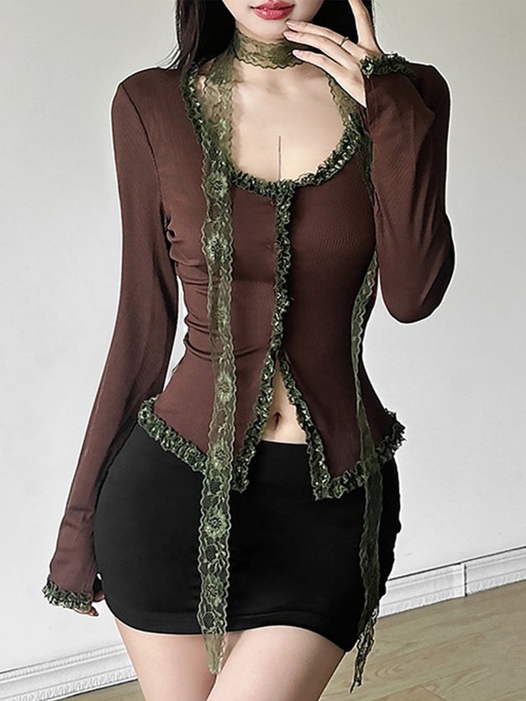 

LULU & SKY Top, Brown