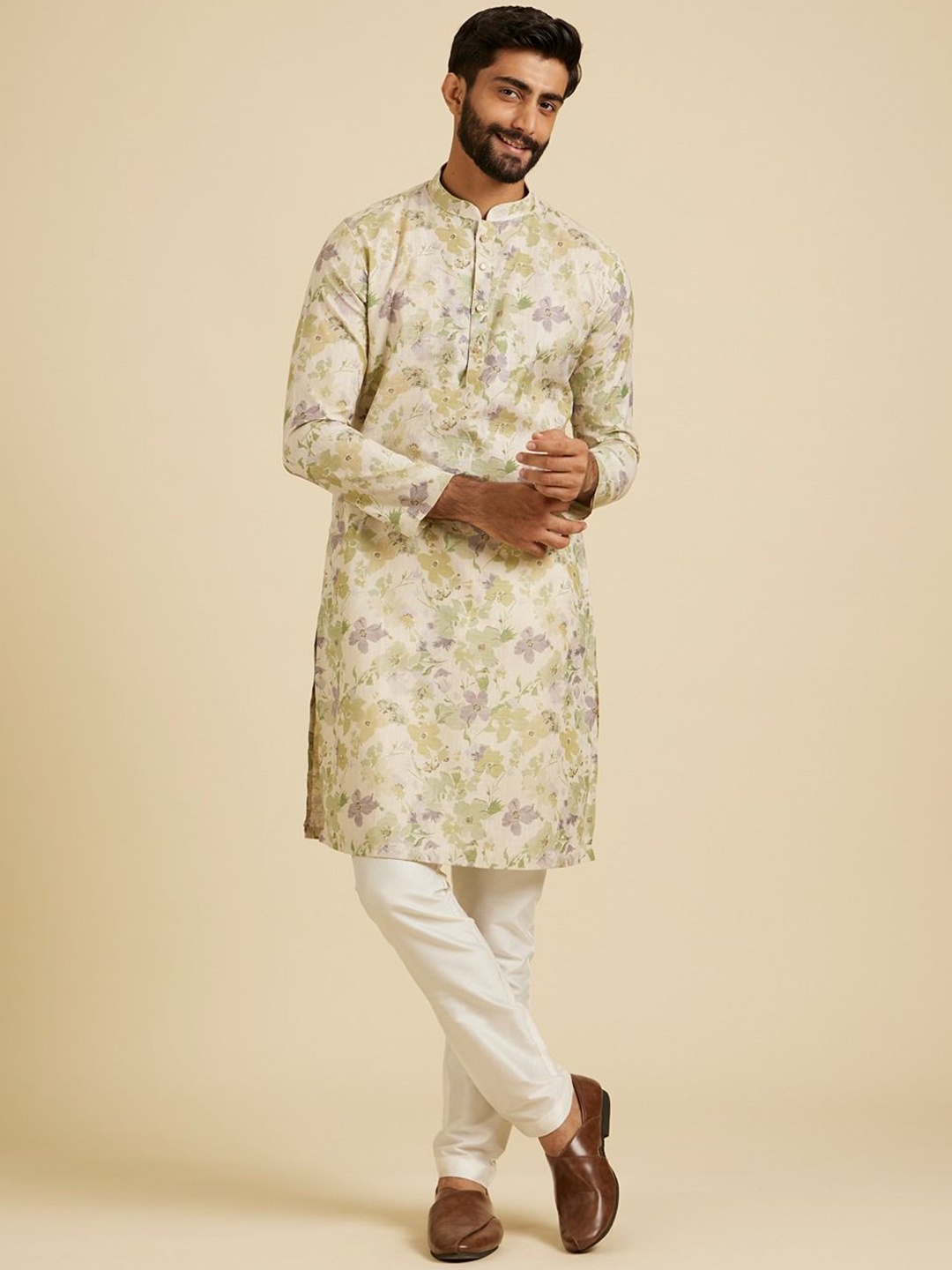 

Manyavar Men Floral Printed Thread Work Kurta, Green
