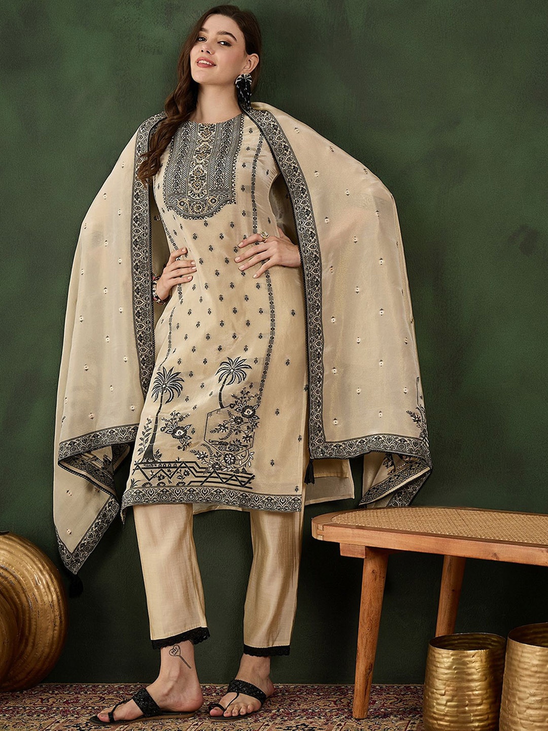 

Sangria Embroidered Kurta & Trouser With Dupatta, Cream