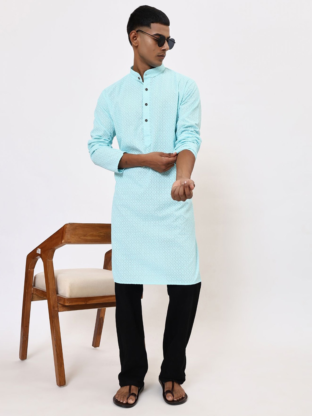 

ZARI Geometric Embroidered Band Collar Long Sleeves Regular Straight Kurta, Blue