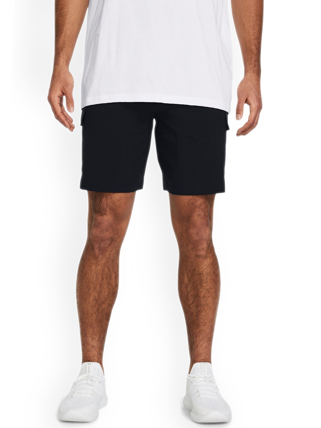 

UNDER ARMOUR Stretch Woven Cargo Shorts, Black