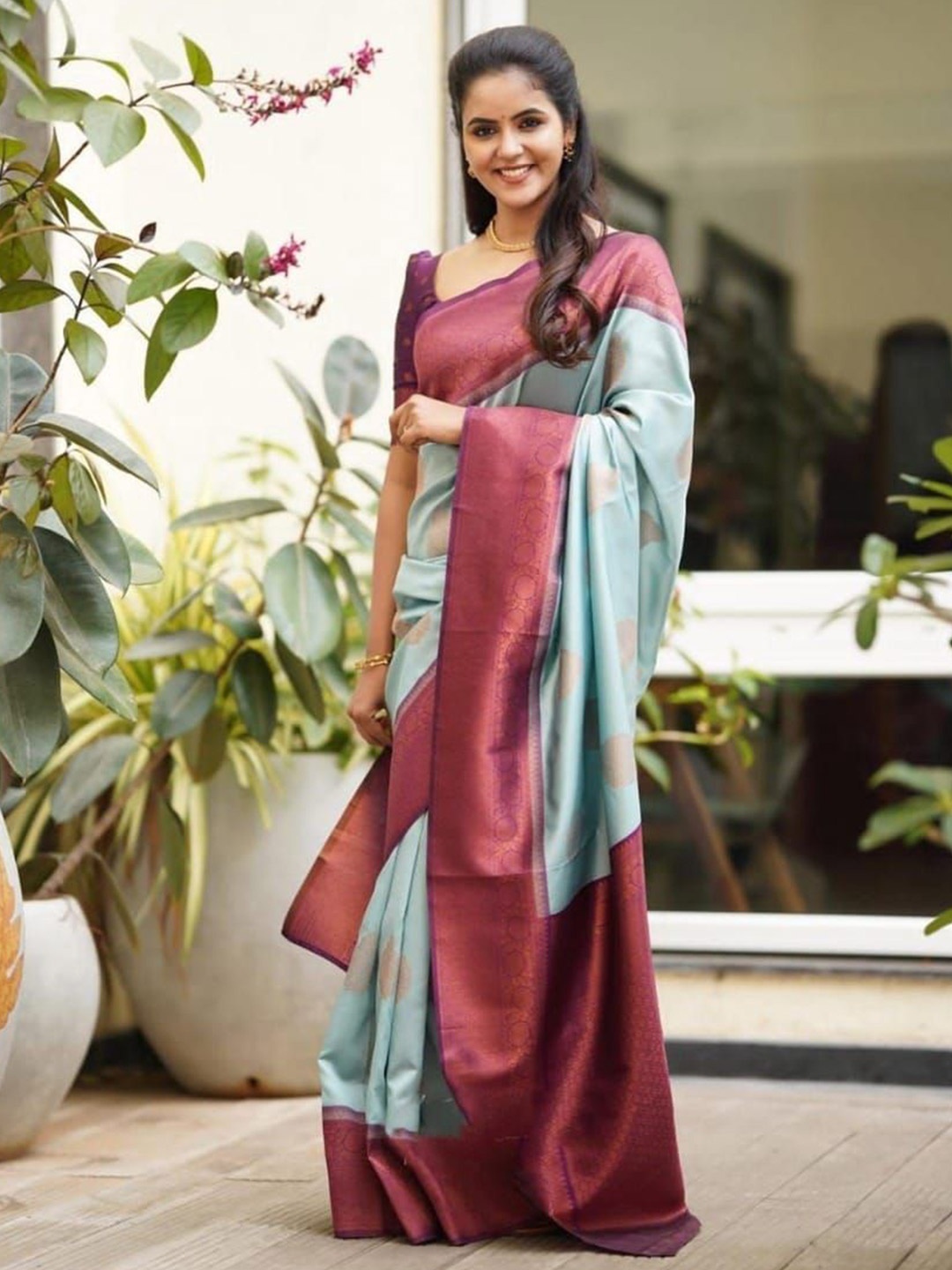 

Wuxi Ethnic Motifs Zari Pure Silk Banarasi Saree, Sea green