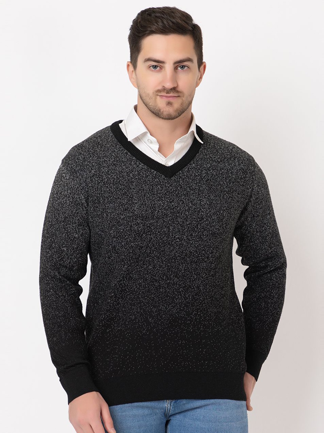 

BeriBlu Men Colourblocked Pullover, Black