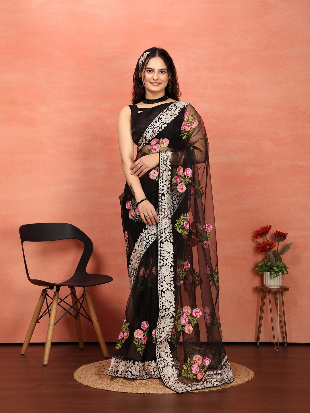 

HERE&NOW Floral Embroidered Net Saree, Black