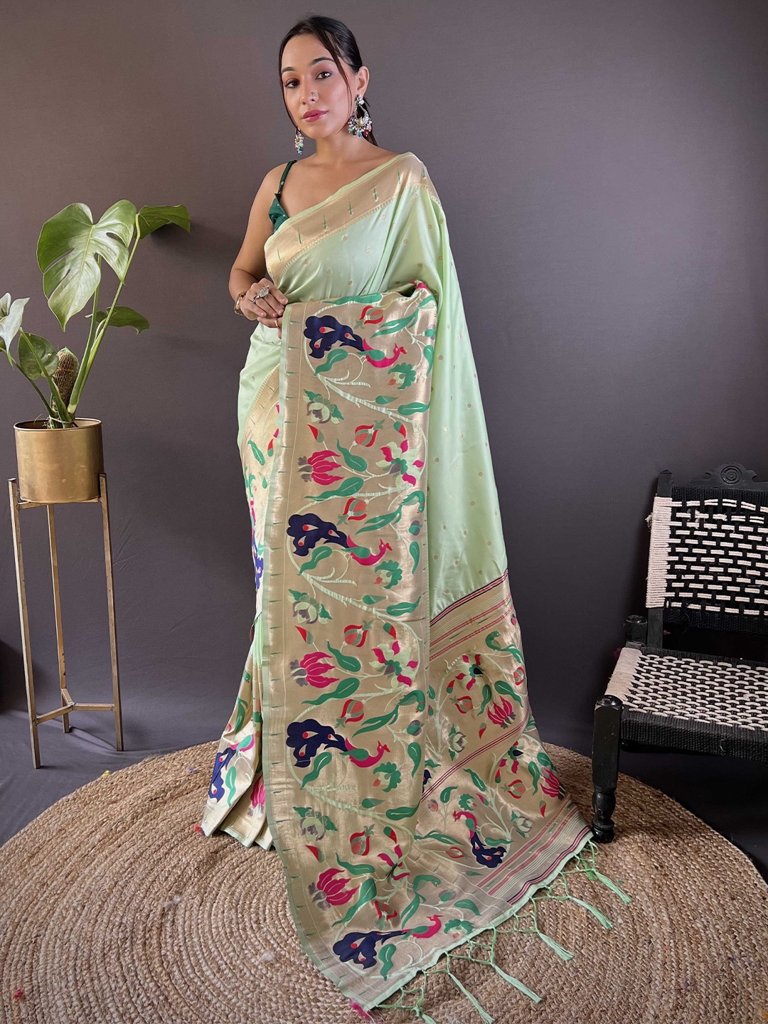 

Panzora Ethnic Motifs Zari Silk Blend Paithani Saree, Green