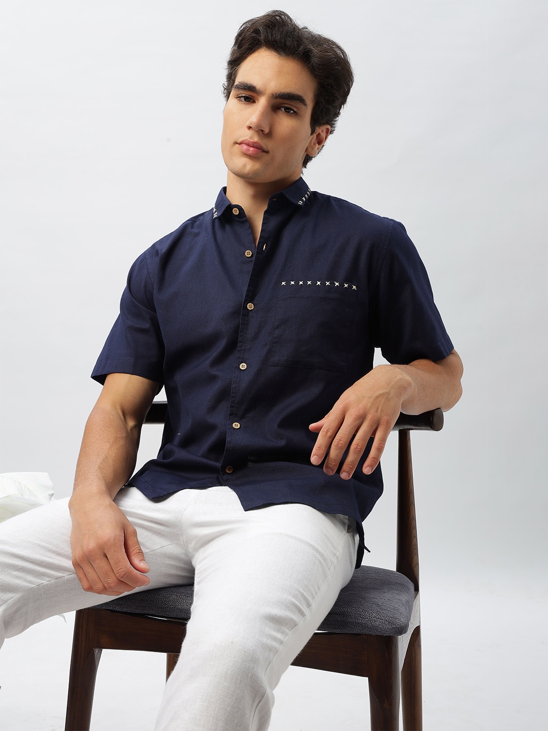 

HAMPTONS Men Solid Pure Cotton Casual Shirt, Navy blue