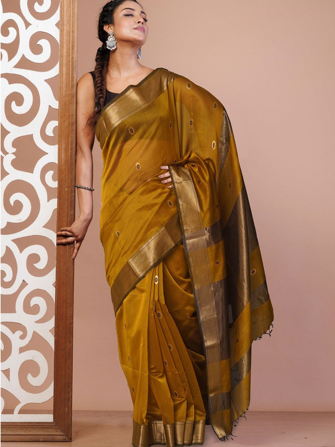 

Unnati Silks Woven Design Zari Handloom Maheshwari Saree, Mustard