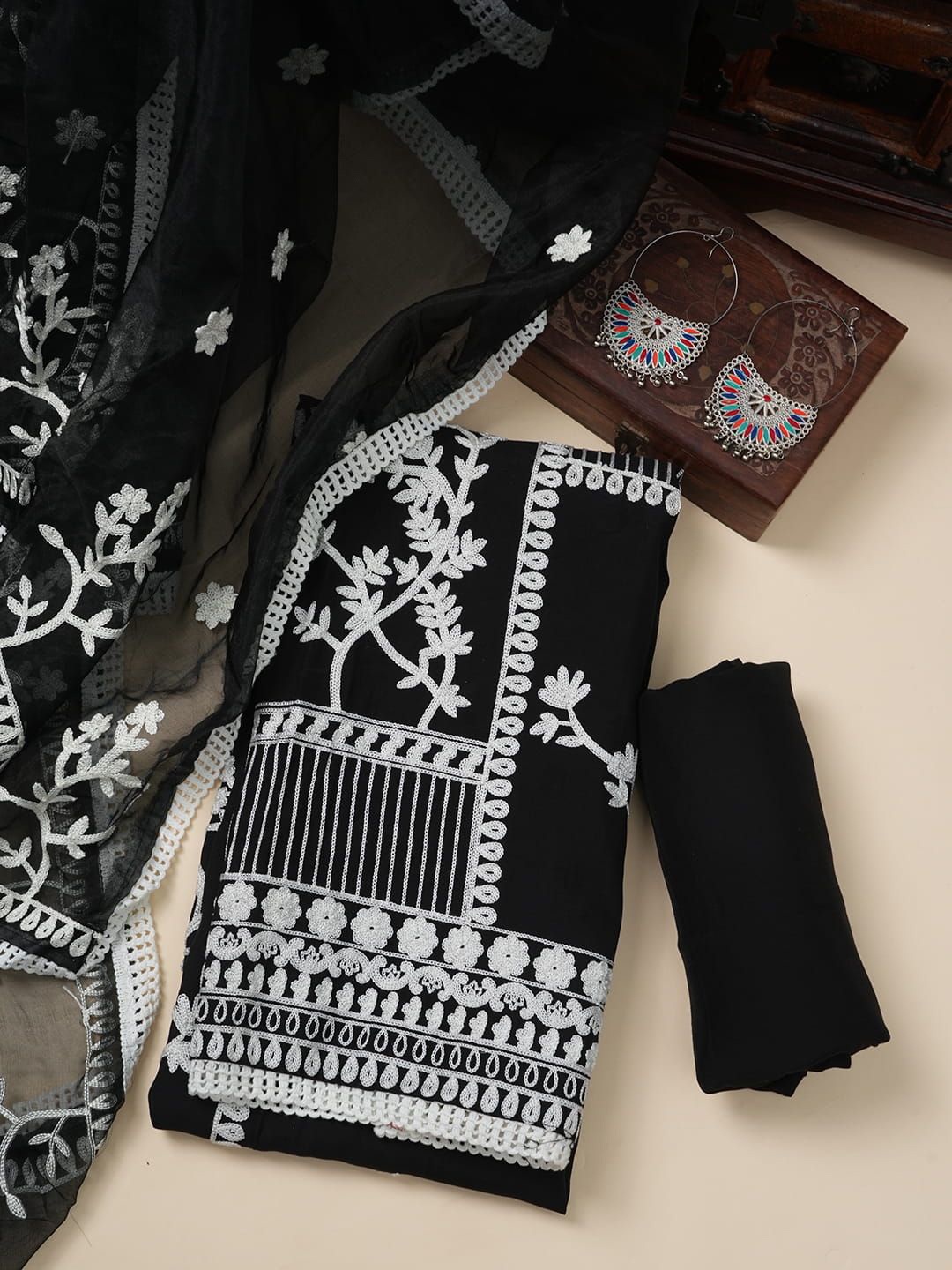 

MOZAFIA Floral Embroidered Unstitched Dress Material, Black