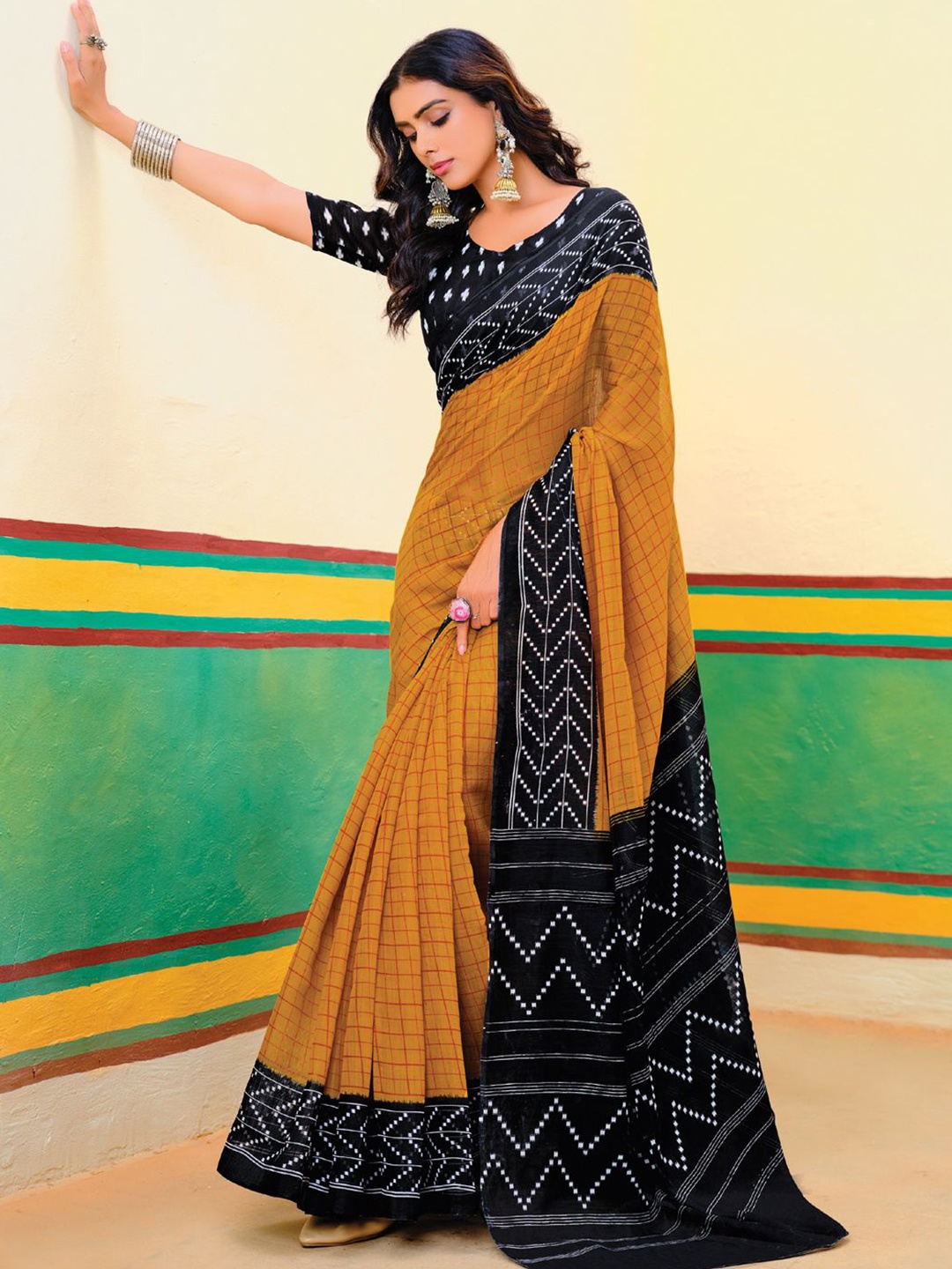 

Panzora Ikat Saree, Mustard