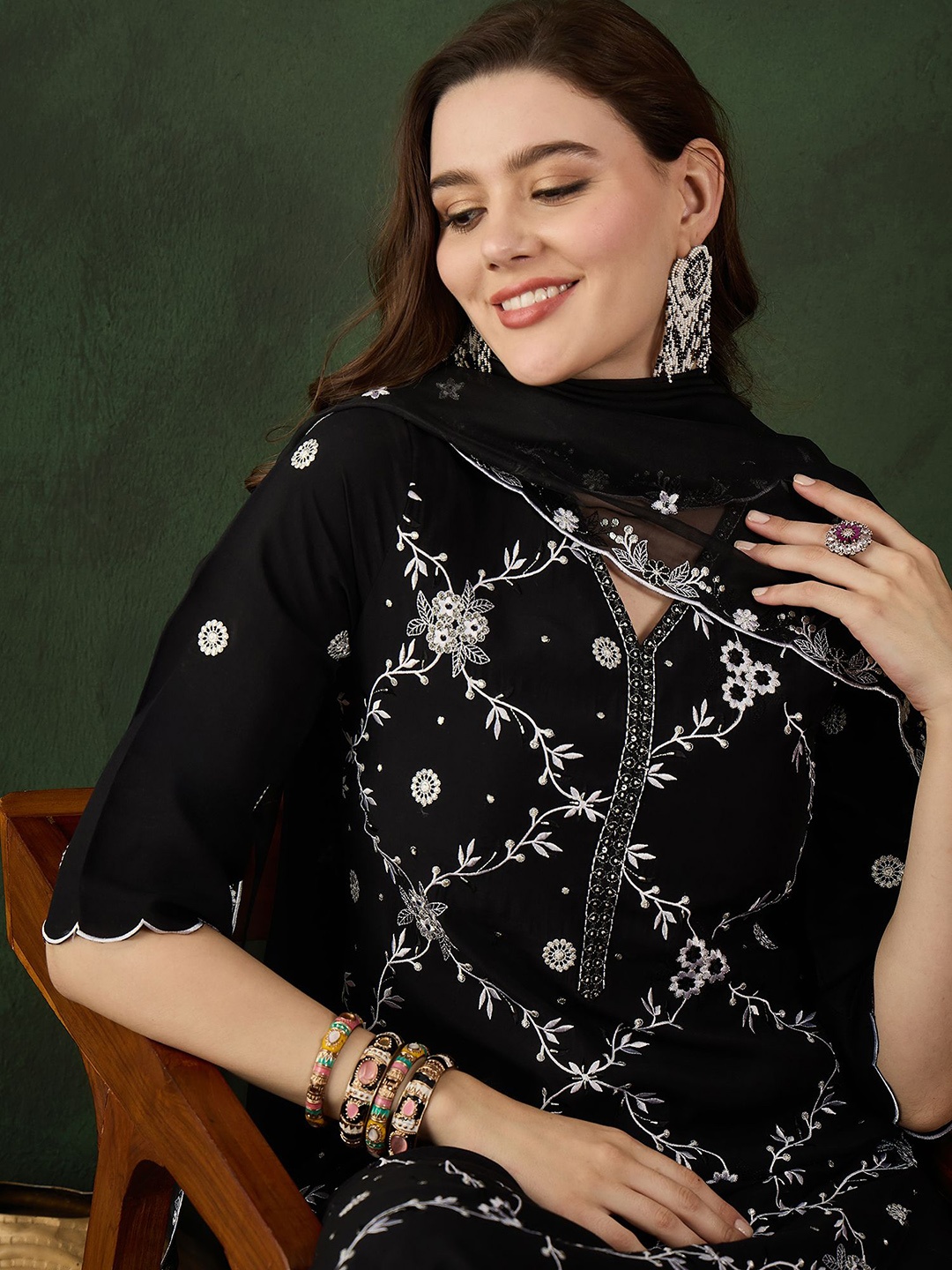 

Sangria Embroidered Kurta & Trouser With Dupatta, Black
