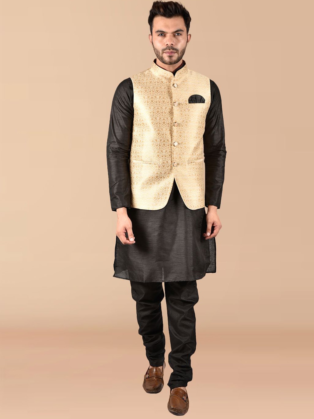 

PRINTINDIA Men Regular Pure Silk Kurta with Trousers, Black
