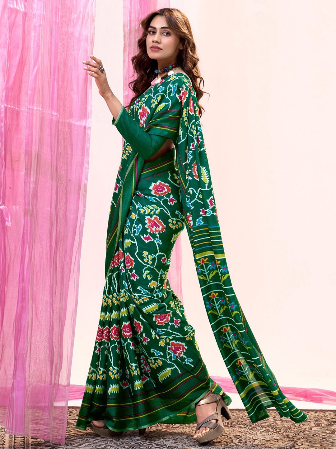 

Panzora Floral Zari Silk Blend Tussar Saree, Green