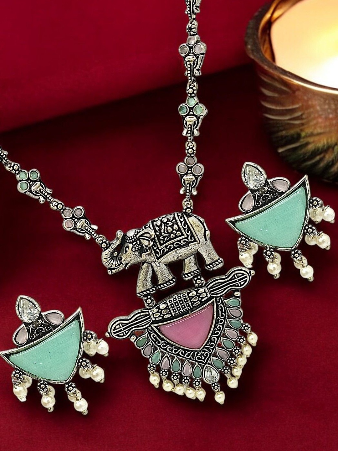 

FEMMIBELLA Silver-Plated Stone-Studded & Beaded Jewellery Set
