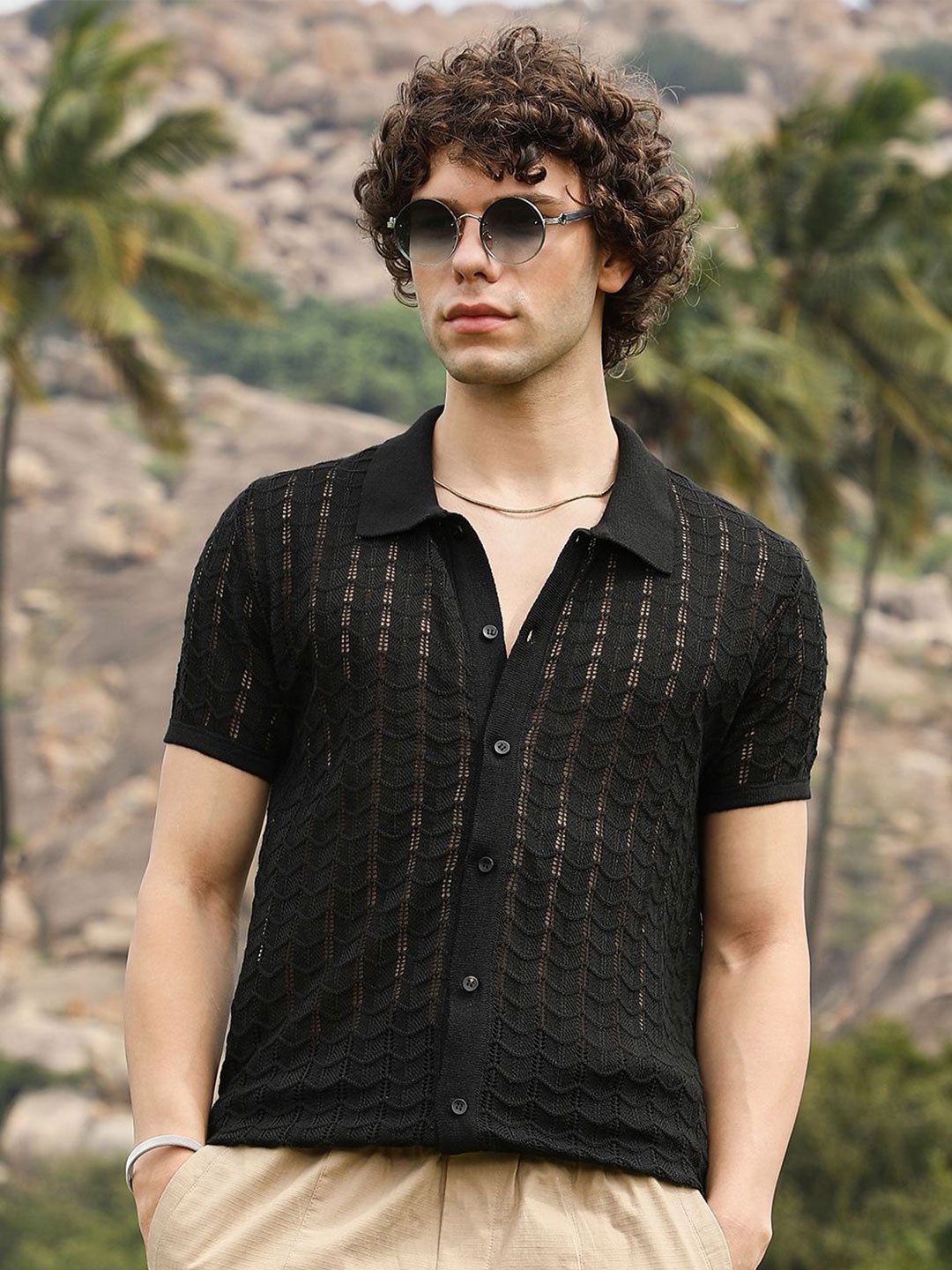 

Campus Sutra Men Comfort Opaque Casual Shirt, Black