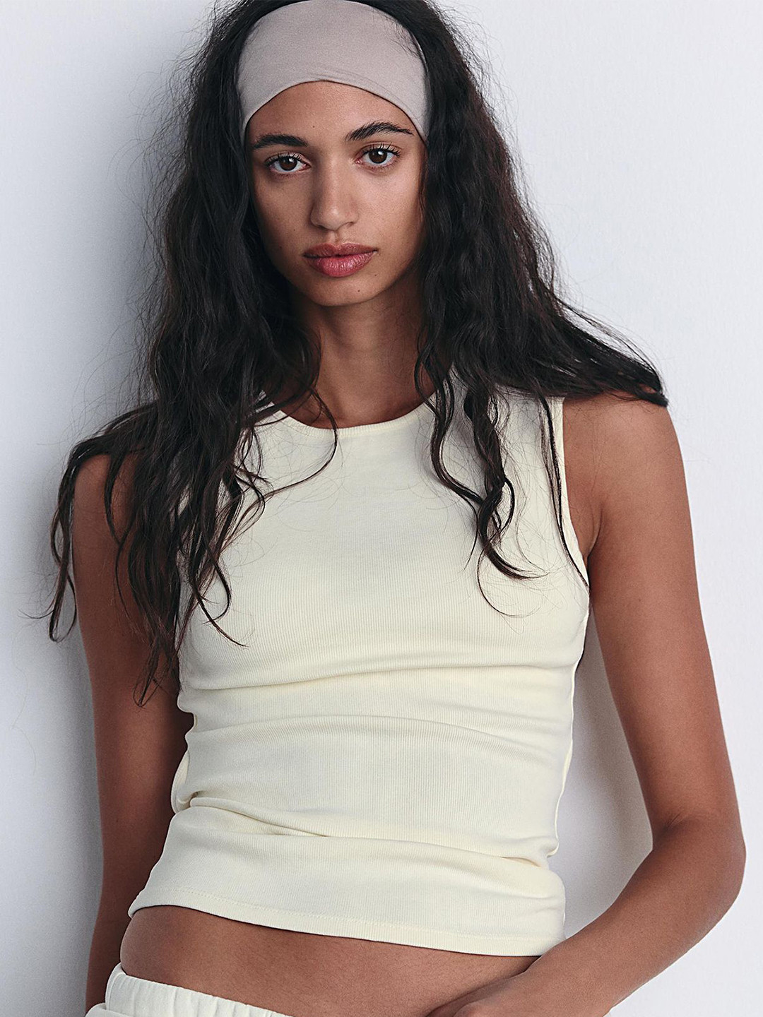

LULU & SKY Crop Top, Off white