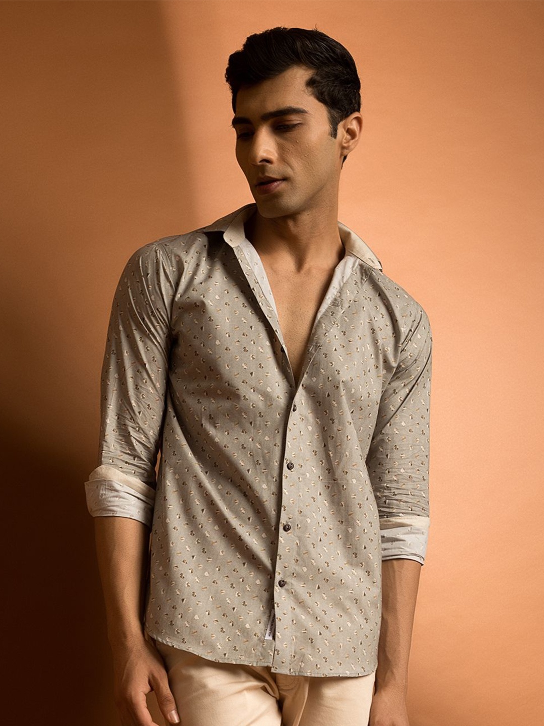 

Mculine Men Standard Opaque Printed Casual Shirt, Off white