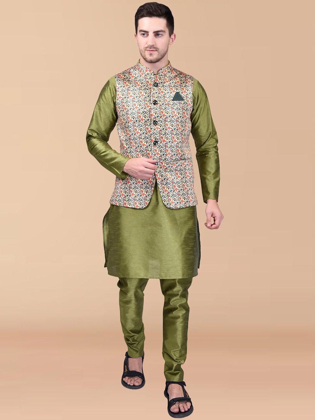 

PRINTINDIA Men Regular Pure Silk Kurta with Trousers, Olive