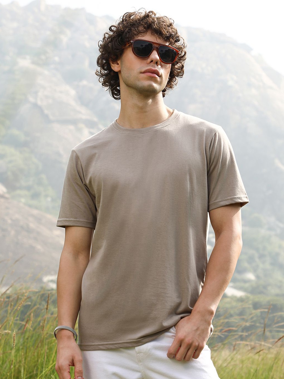 

Campus Sutra Men Pockets T-shirt, Grey