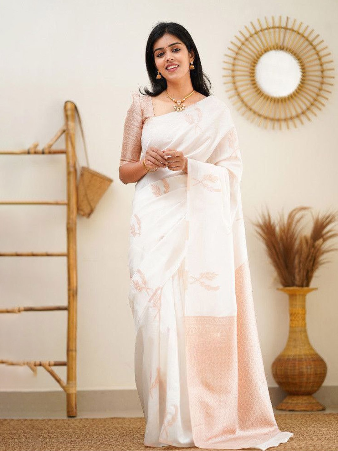 

Wuxi Woven Design Zari Pure Silk Saree, White